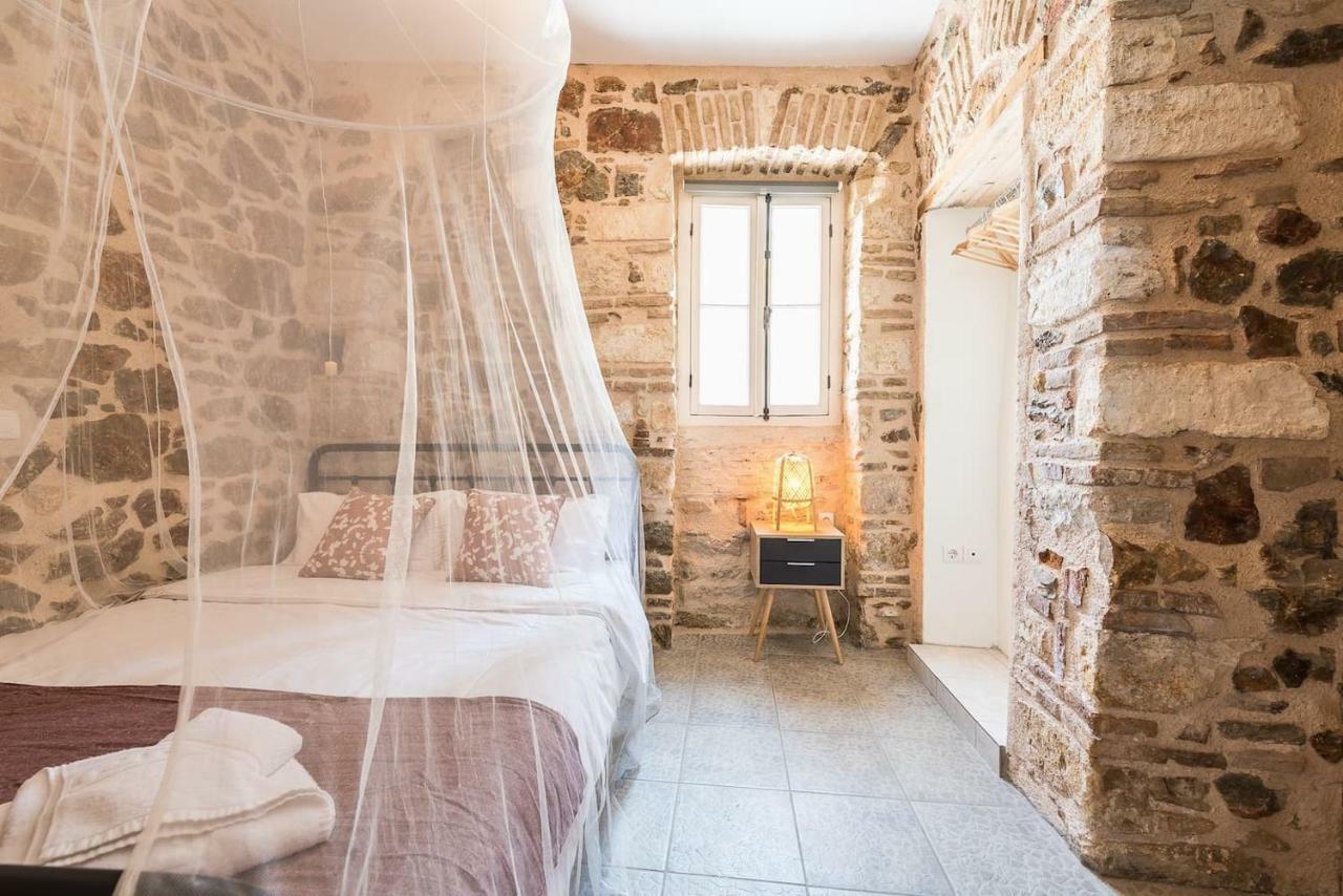 Stone House Under Acropolis Apartment เอเธนส์ ภายนอก รูปภาพ