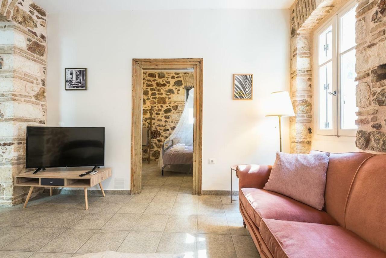 Stone House Under Acropolis Apartment เอเธนส์ ภายนอก รูปภาพ
