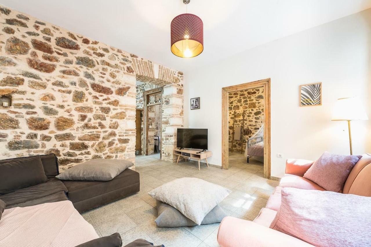 Stone House Under Acropolis Apartment เอเธนส์ ภายนอก รูปภาพ