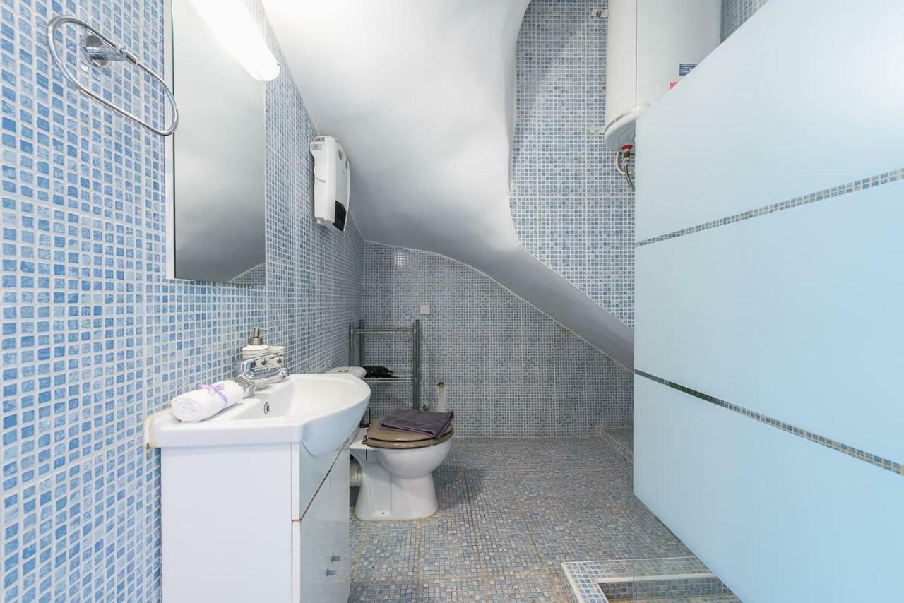 Stone House Under Acropolis Apartment เอเธนส์ ภายนอก รูปภาพ